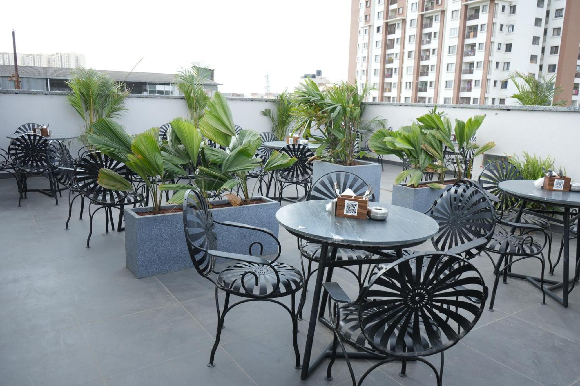 Fabhotel Memories Inn Bangalore Exterior photo